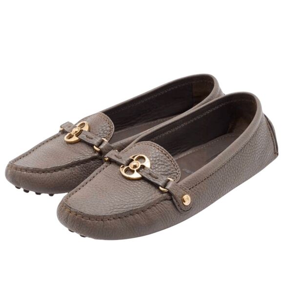 LOUIS VUITTON Women's Grey Leather Loafer Size 40 - Picture 1 of 14